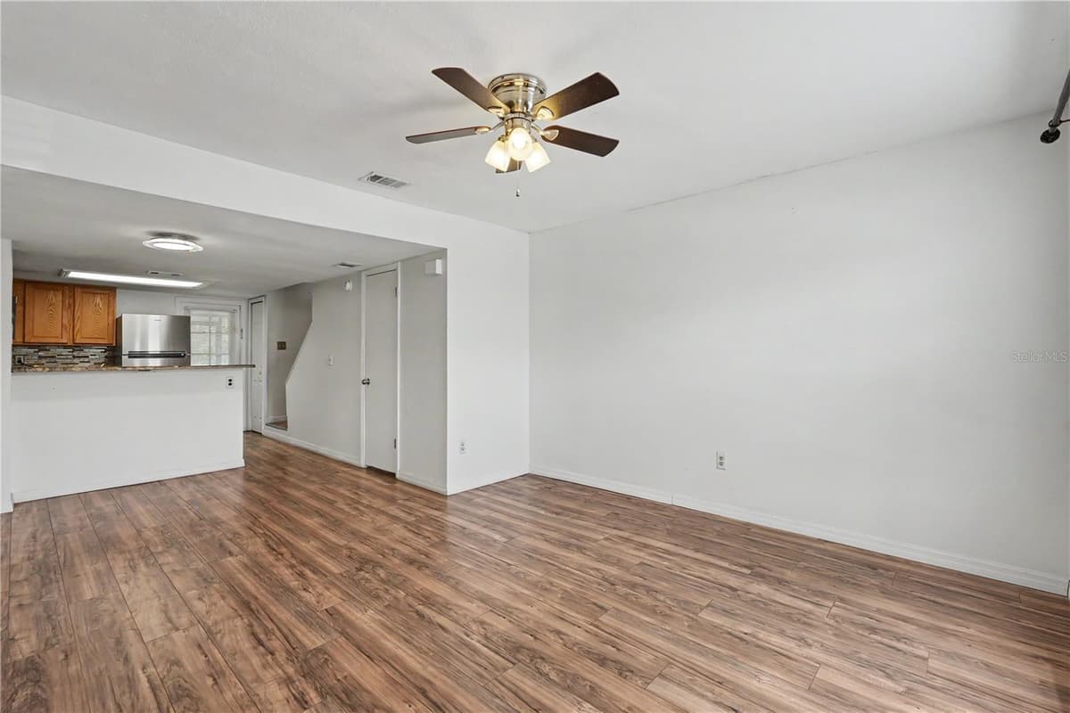6721 121ST AVENUE — photo 10 of 44