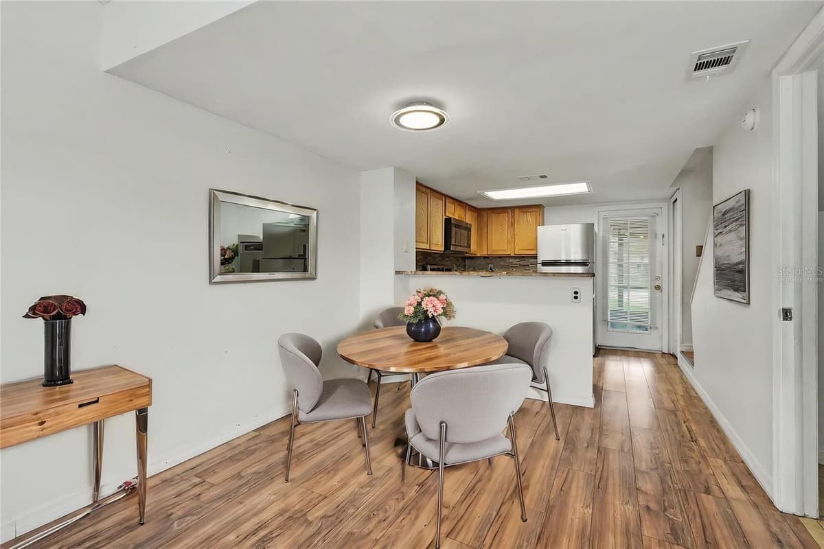 6721 121ST AVENUE — photo 13 of 44