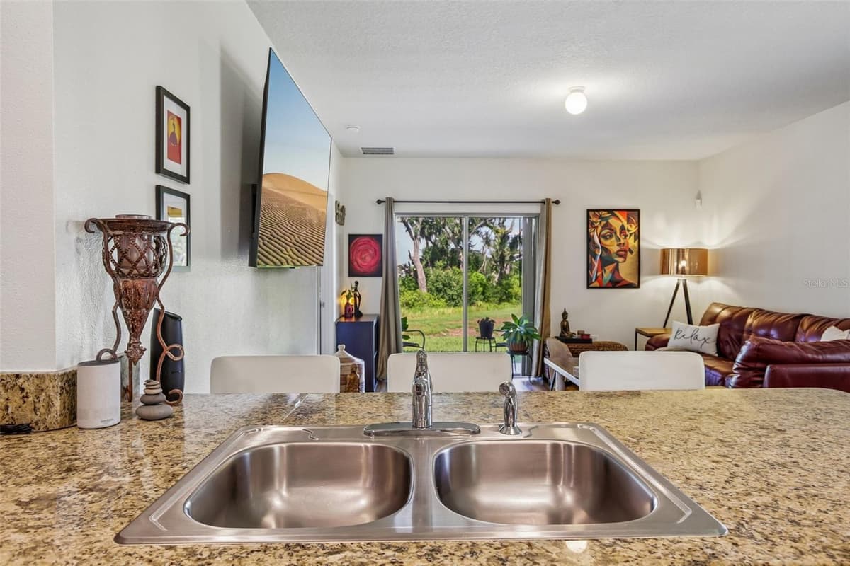 11008 LELAND GROVES DRIVE — photo 10 of 35