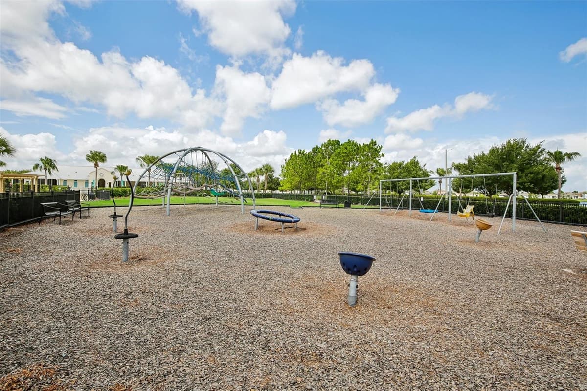 11008 LELAND GROVES DRIVE — photo 33 of 35