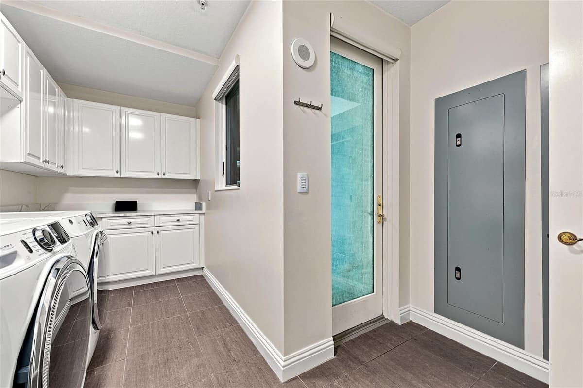 3507 BAYSHORE BOULEVARD — photo 34 of 88