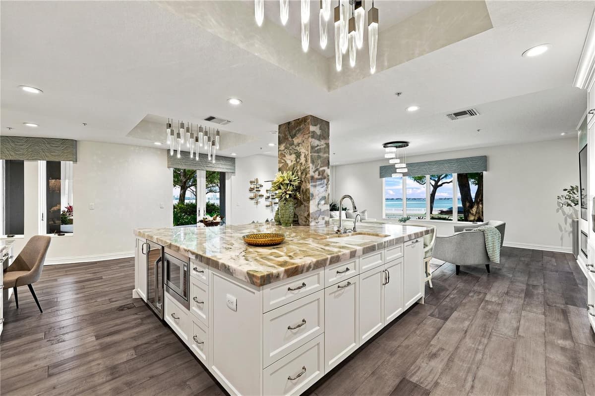 3507 BAYSHORE BOULEVARD — photo 15 of 88
