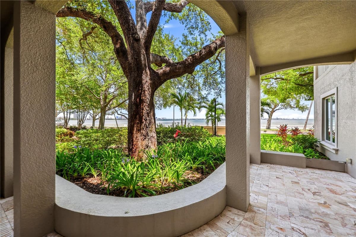 3507 BAYSHORE BOULEVARD — photo 6 of 88