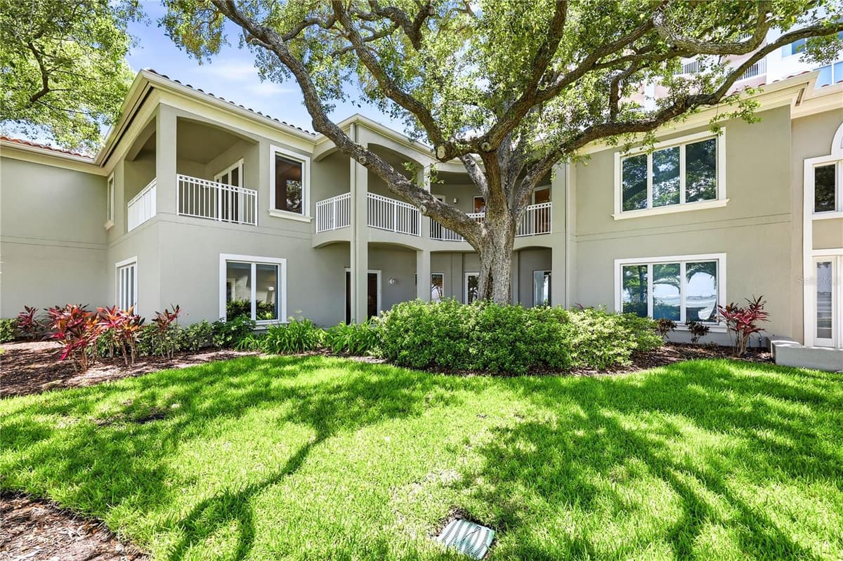 3507 BAYSHORE BOULEVARD — photo 2 of 88