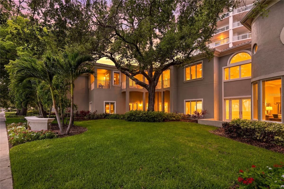 3507 BAYSHORE BOULEVARD — photo 4 of 88