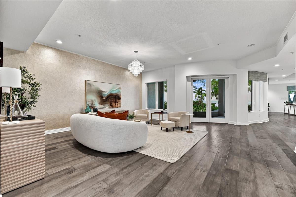 3507 BAYSHORE BOULEVARD — photo 11 of 88