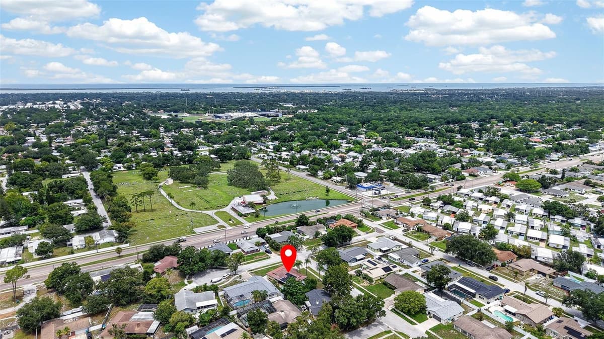 2221 COLONIAL DRIVE — photo 45 of 52