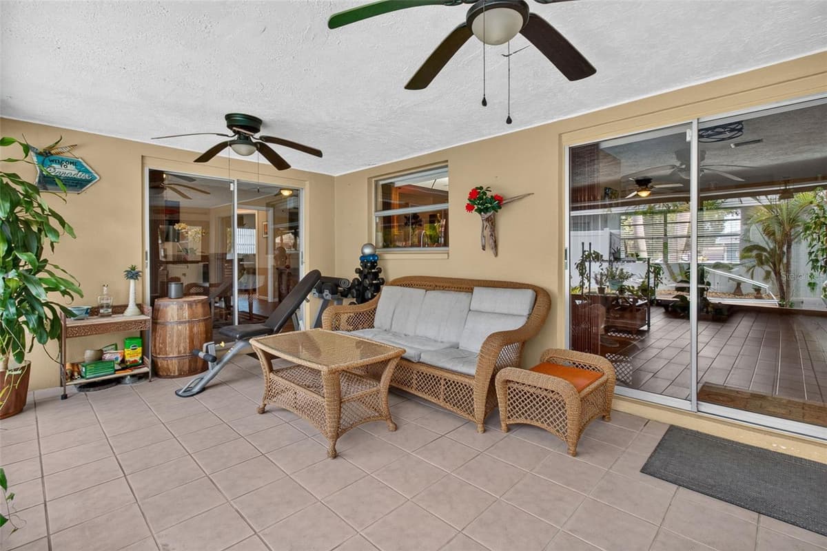 2221 COLONIAL DRIVE — photo 30 of 52