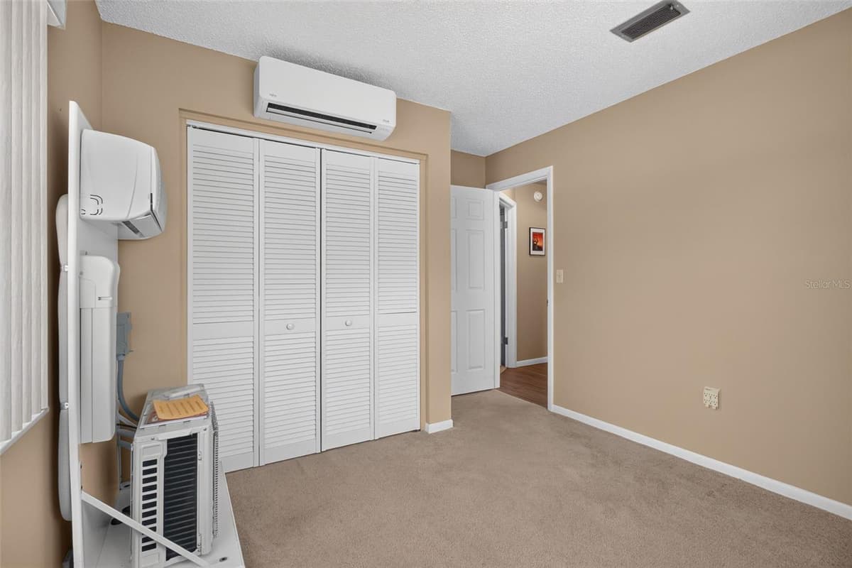 2221 COLONIAL DRIVE — photo 21 of 52