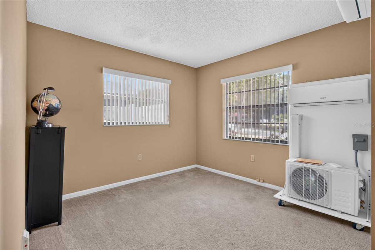 2221 COLONIAL DRIVE — photo 22 of 52