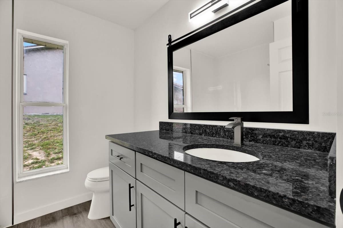 12186 LAMONT DRIVE — photo 17 of 23