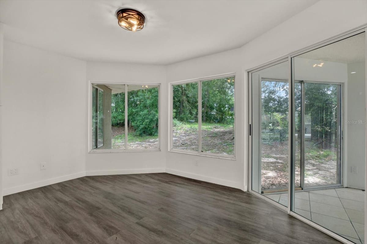12186 LAMONT DRIVE — photo 12 of 23