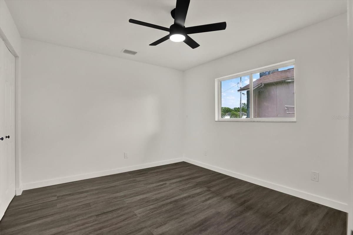 12186 LAMONT DRIVE — photo 16 of 23