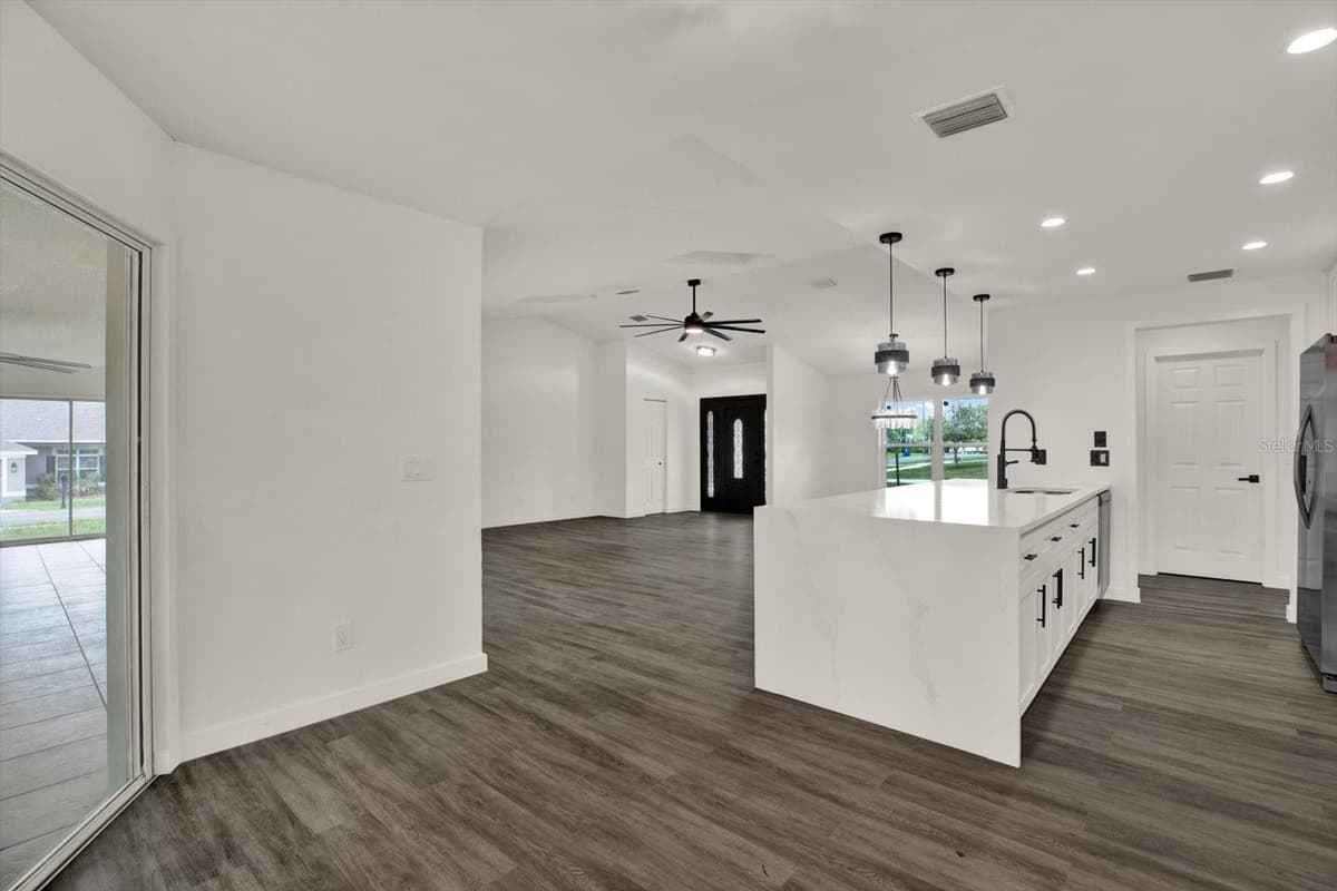 12186 LAMONT DRIVE — photo 11 of 23