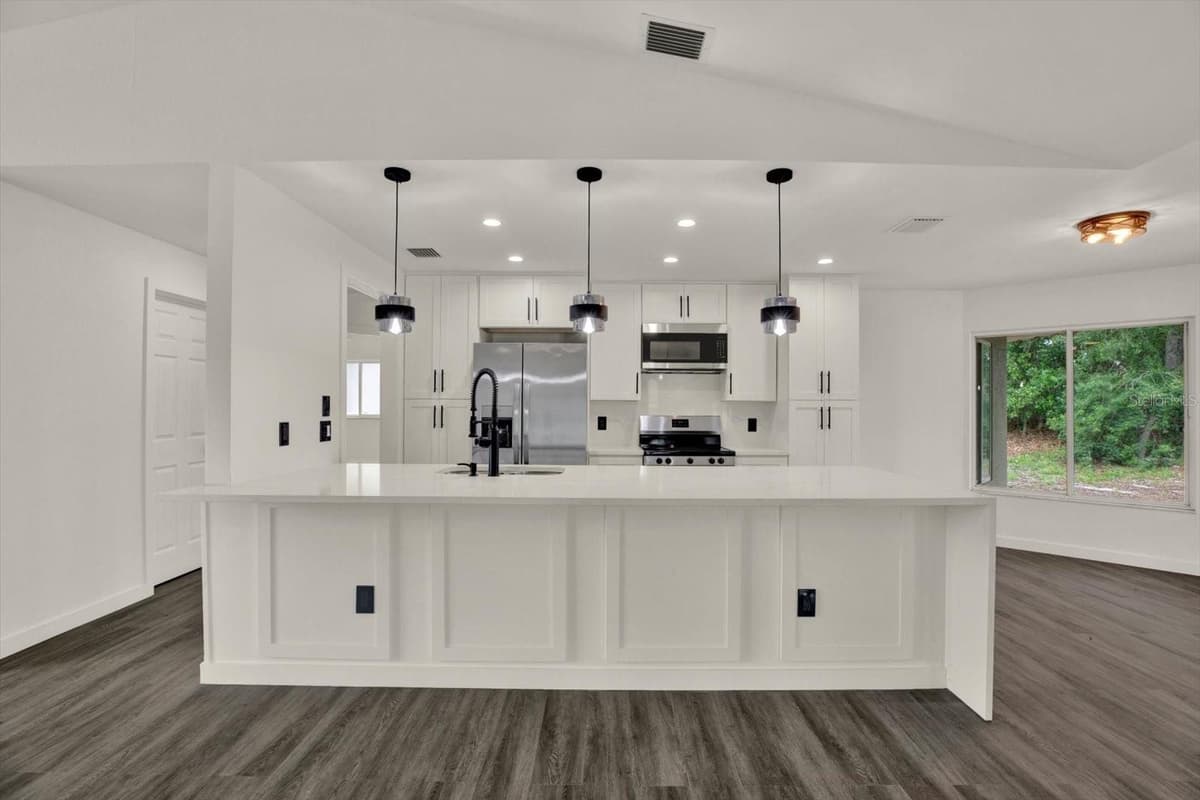 12186 LAMONT DRIVE — photo 5 of 23