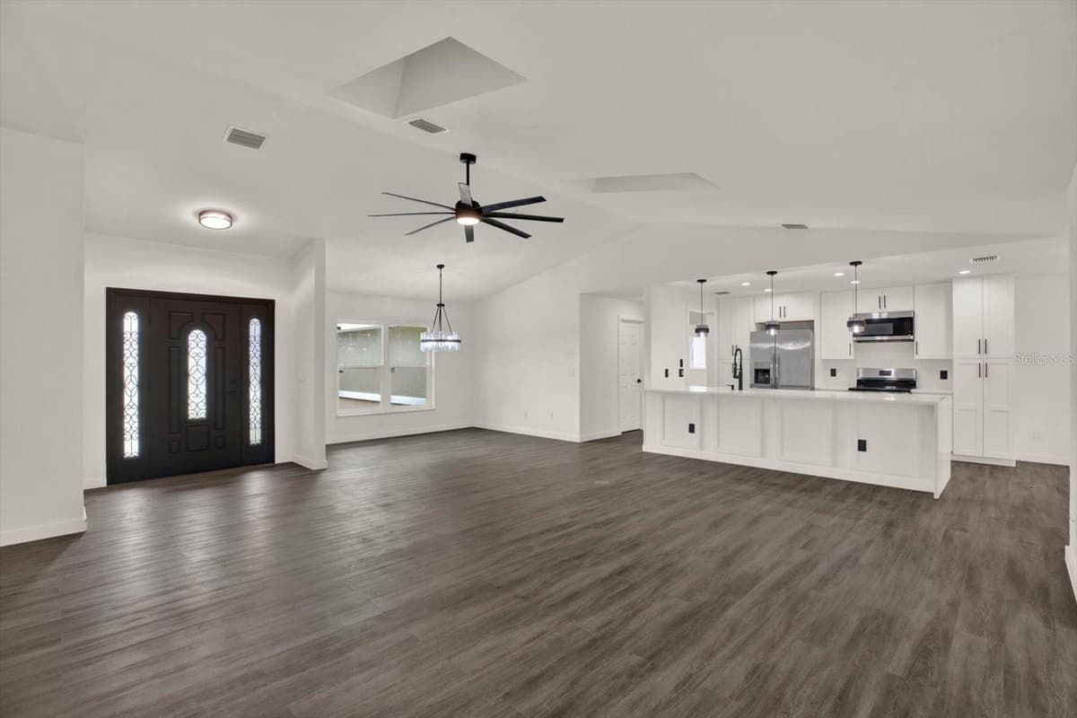 12186 LAMONT DRIVE — photo 2 of 23