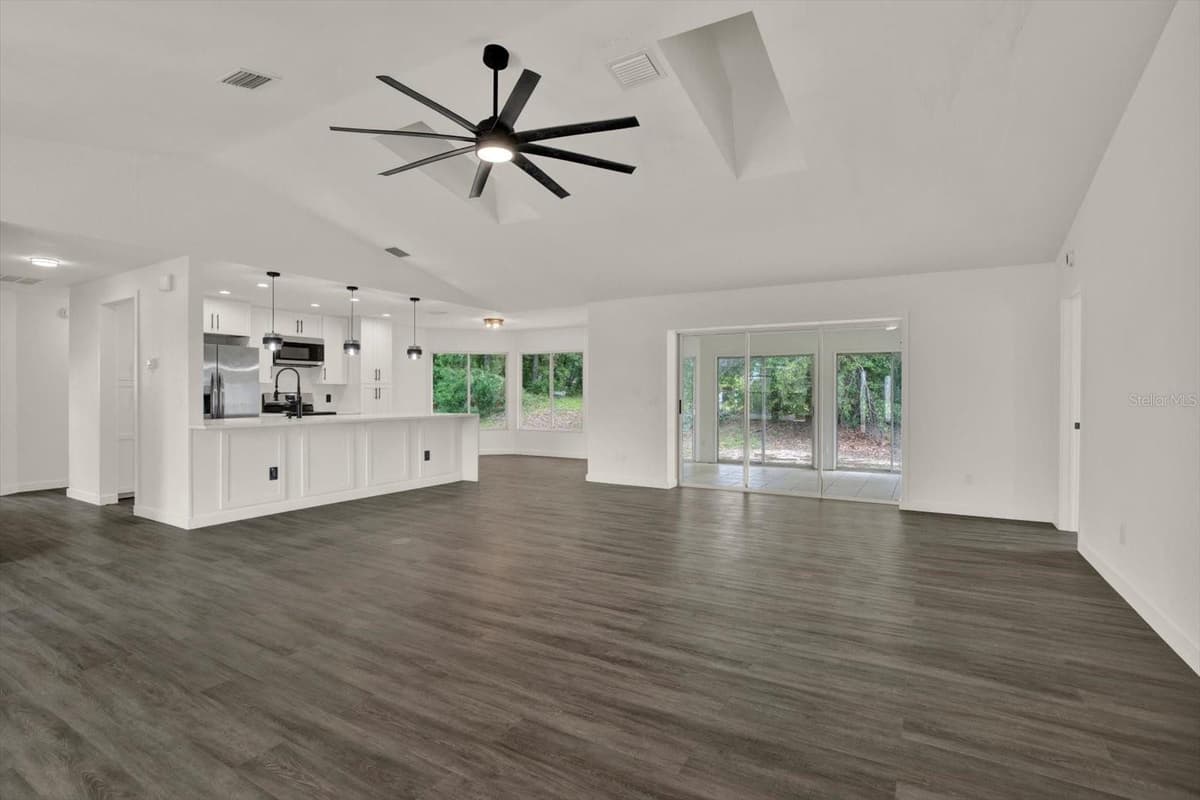 12186 LAMONT DRIVE — photo 6 of 23