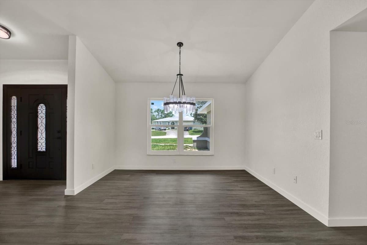 12186 LAMONT DRIVE — photo 9 of 23