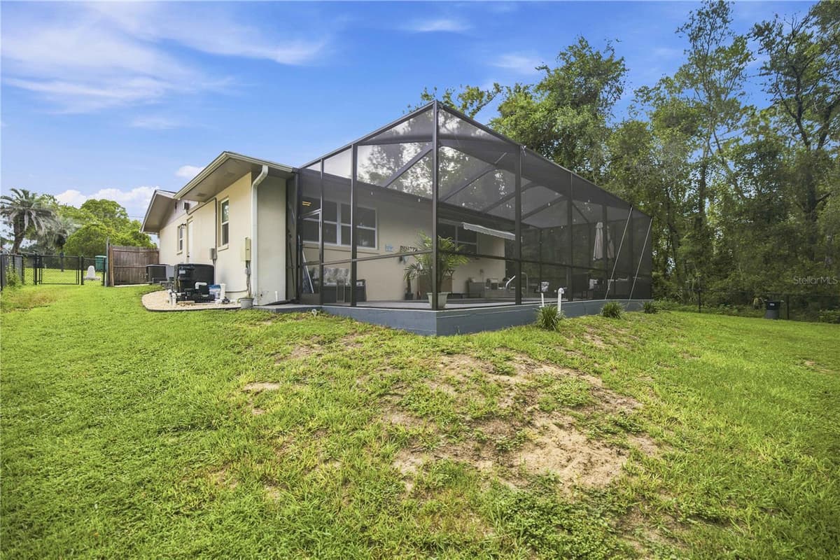 221 INVERNESS BOULEVARD — photo 10 of 43