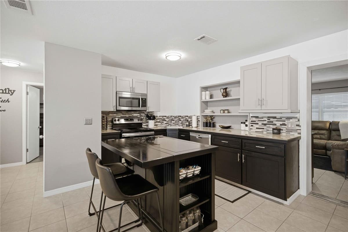 221 INVERNESS BOULEVARD — photo 19 of 43