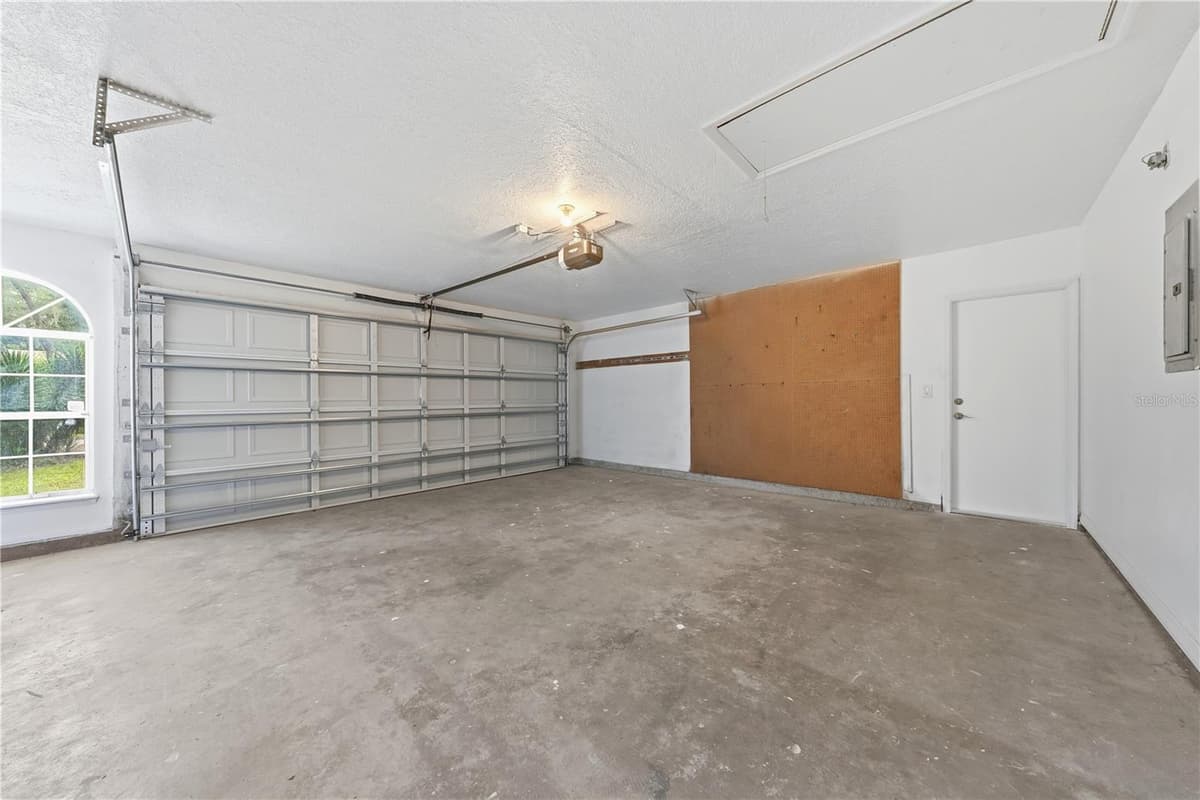 1356 6TH STREET — photo 27 of 33