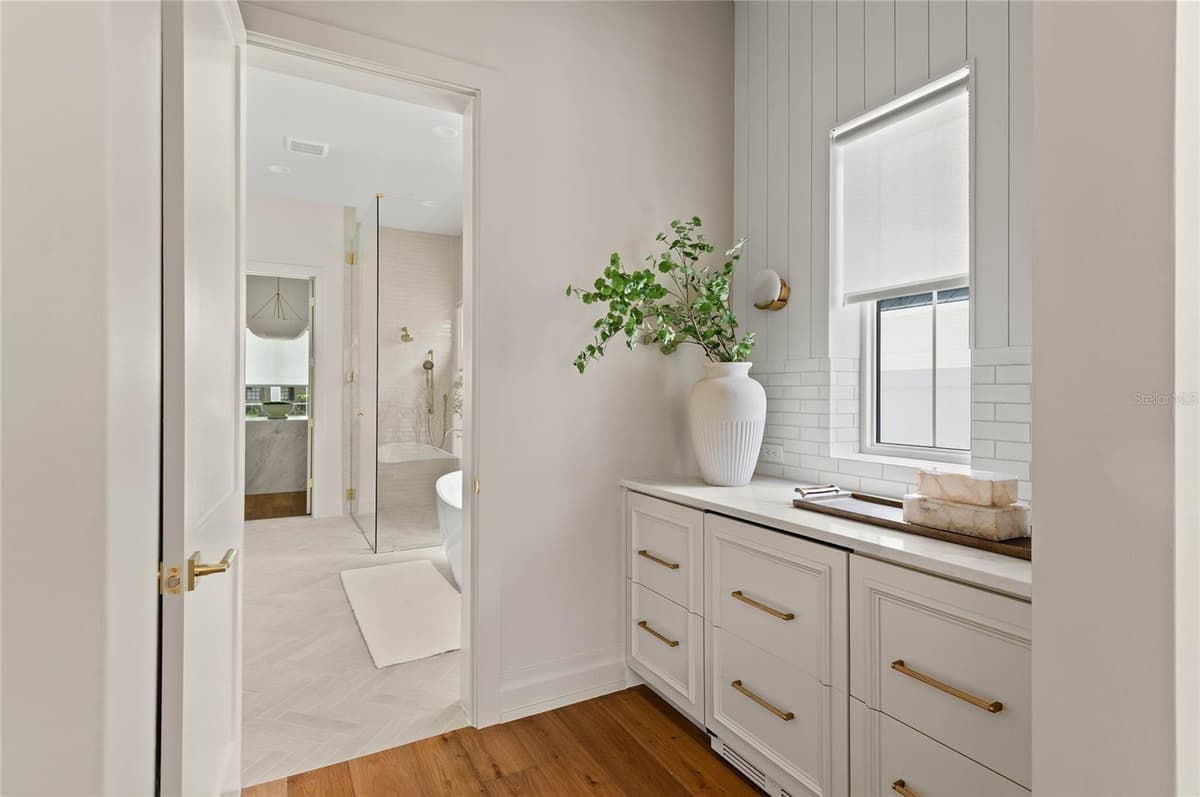 1204 NOTTINGHAM STREET — photo 46 of 76