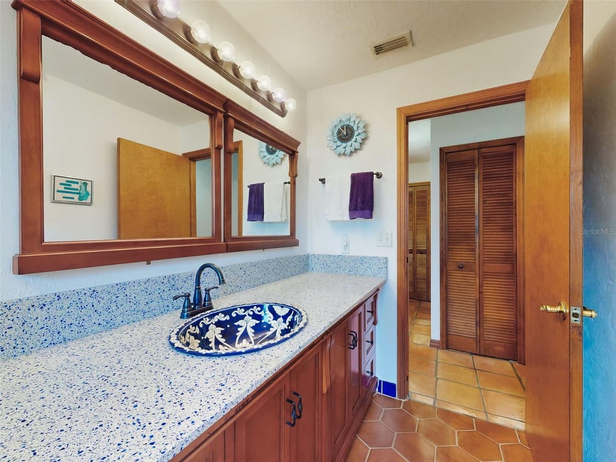 1205 WILLIAMS ROAD — photo 22 of 82