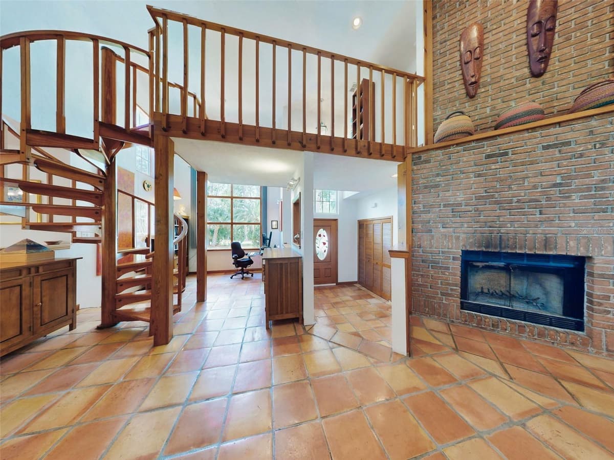 1205 WILLIAMS ROAD — photo 5 of 82