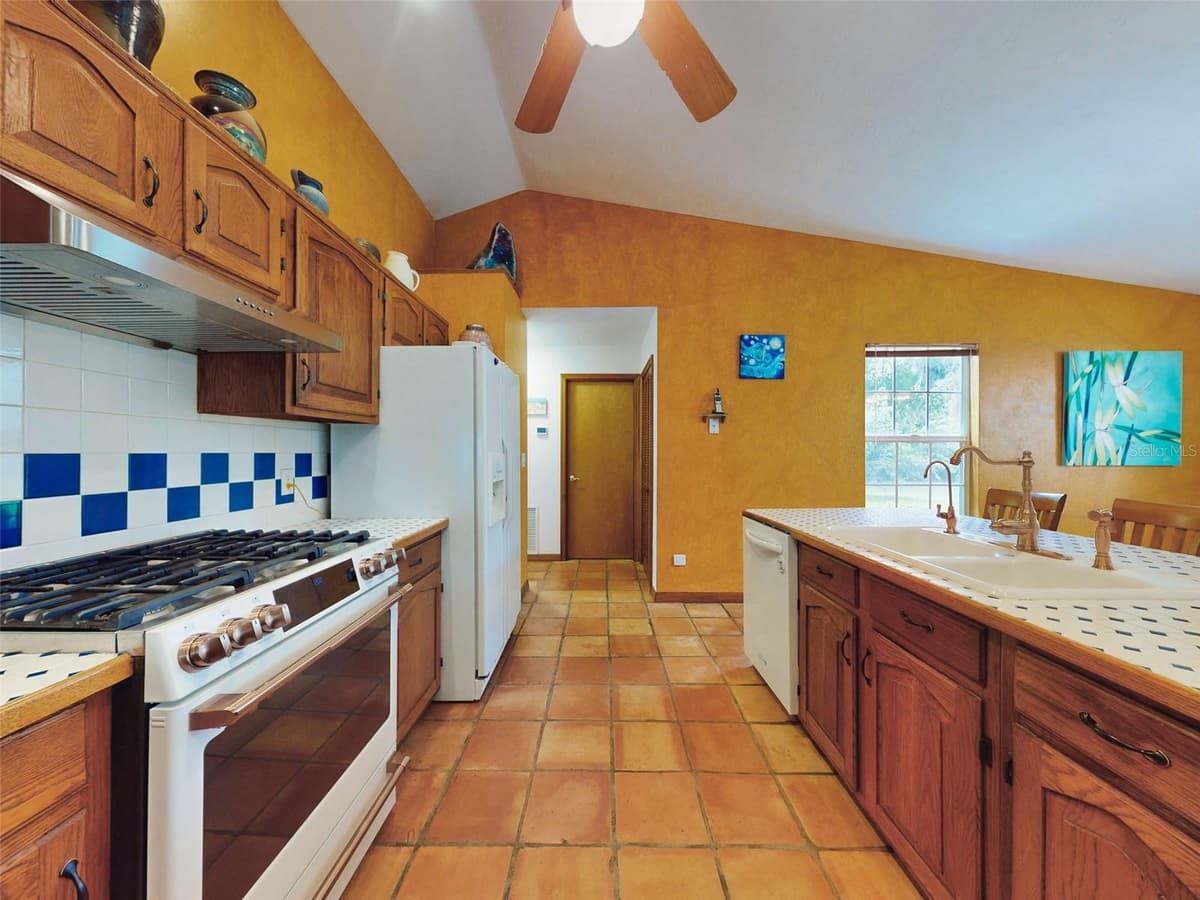 1205 WILLIAMS ROAD — photo 74 of 82
