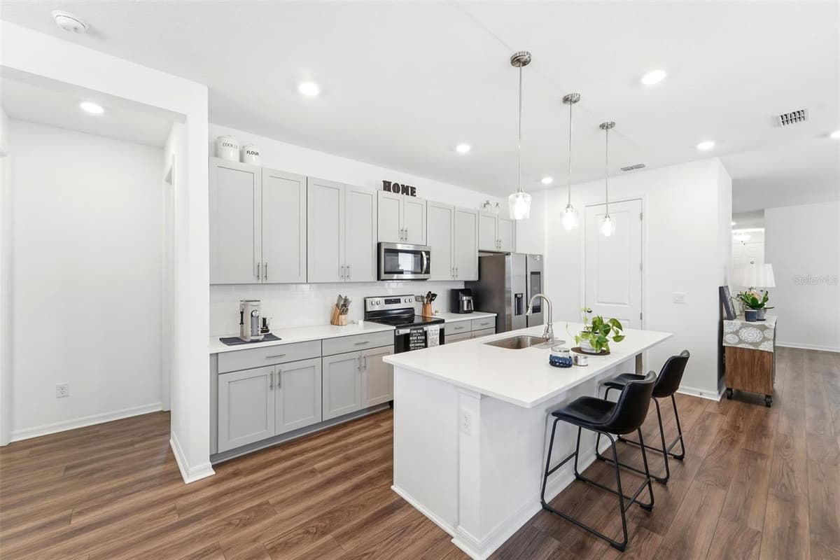 1525 PLAYWRIGHT DRIVE — photo 11 of 38