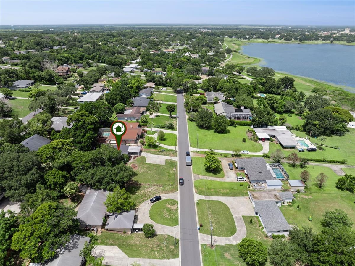 1024 SUNSET DRIVE — photo 41 of 43