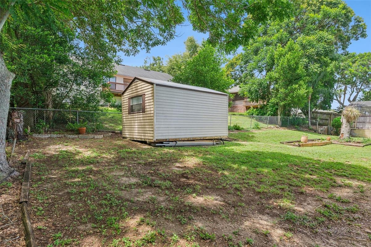 1024 SUNSET DRIVE — photo 30 of 43