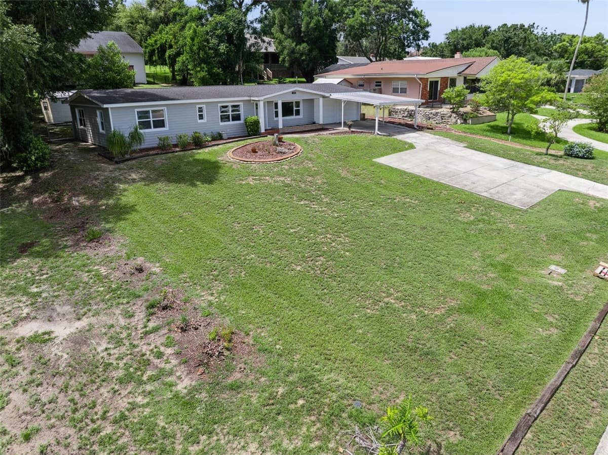 1024 SUNSET DRIVE — photo 31 of 43