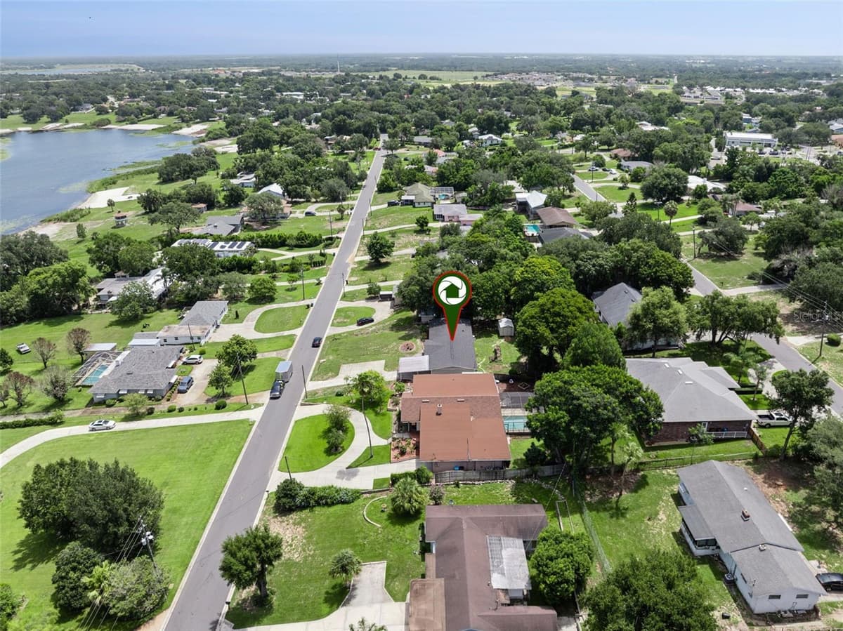 1024 SUNSET DRIVE — photo 39 of 43