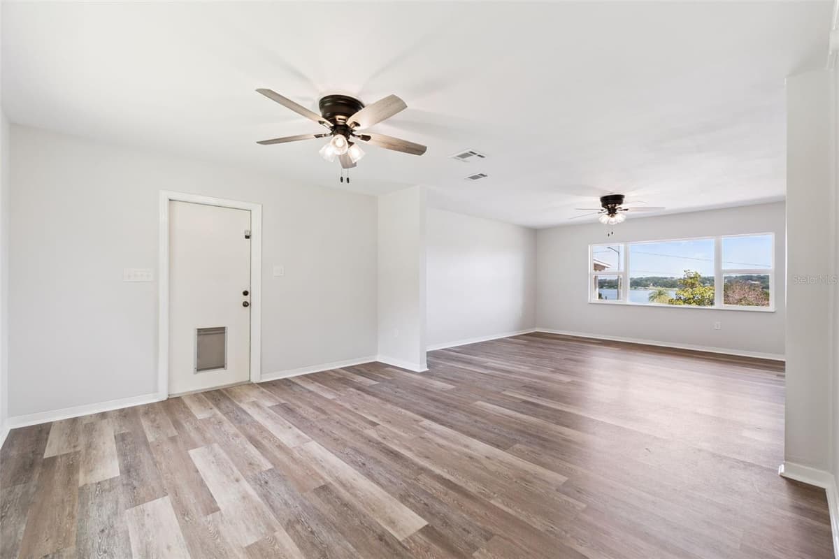 1024 SUNSET DRIVE — photo 6 of 43