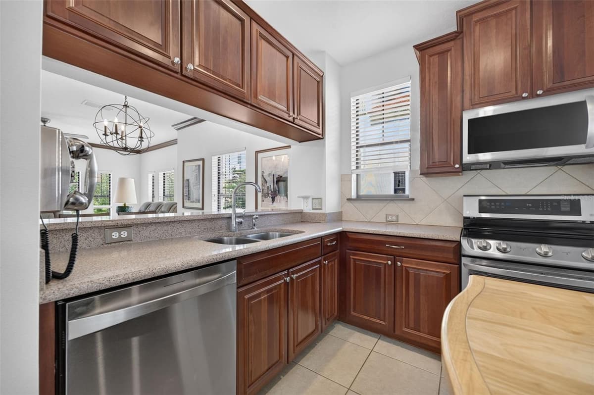 4908 SAN MARINO CIRCLE — photo 19 of 40