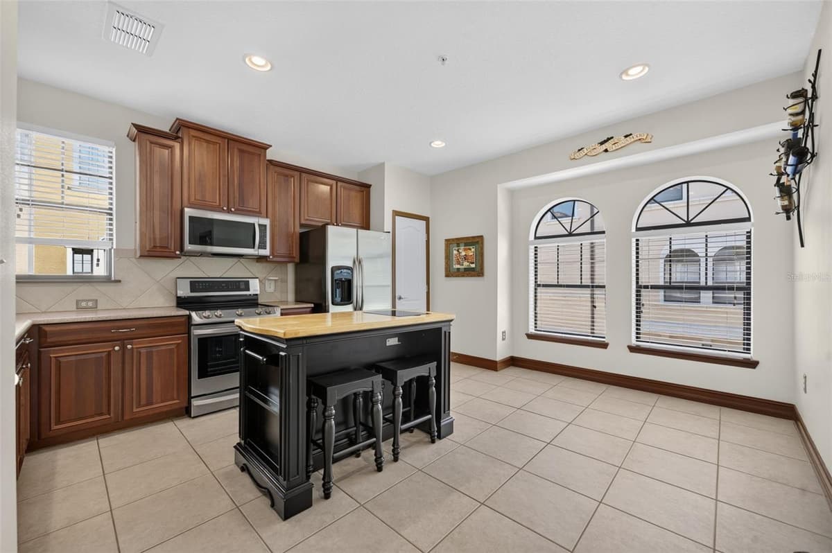4908 SAN MARINO CIRCLE — photo 15 of 40