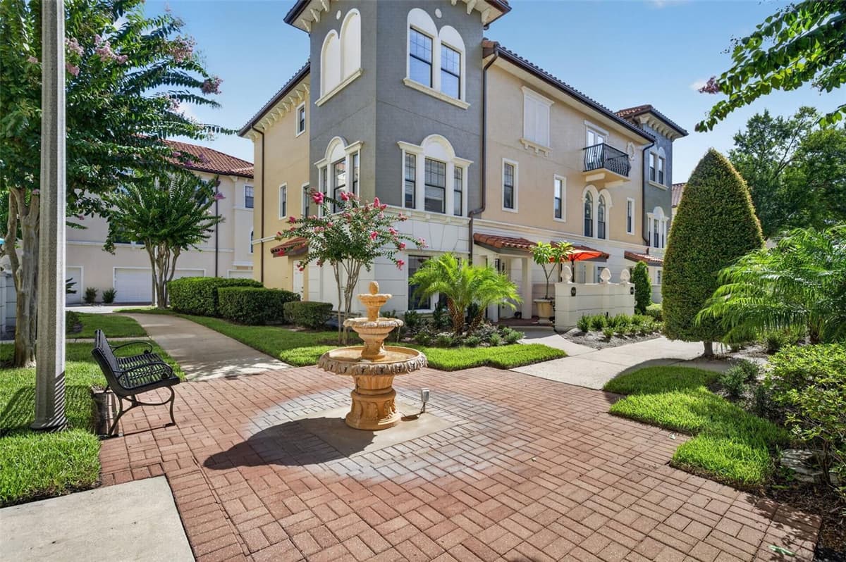 4908 SAN MARINO CIRCLE — photo 33 of 40