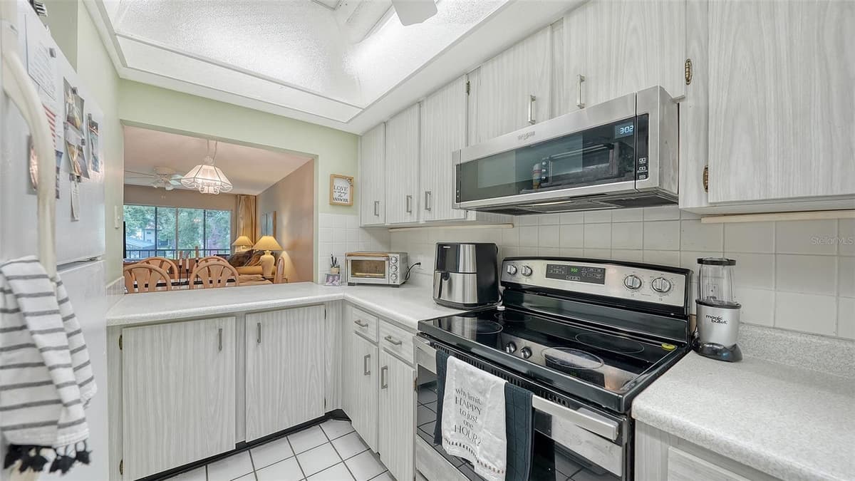 2260 STICKNEY POINT ROAD — photo 12 of 29
