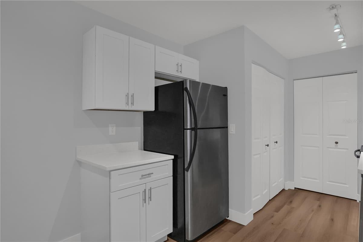 7300 WESTPOINTE BOULEVARD — photo 14 of 33