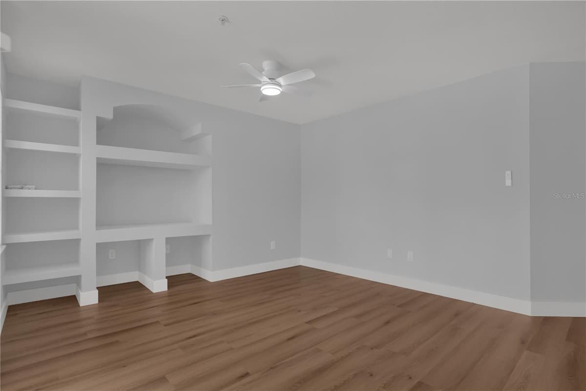7300 WESTPOINTE BOULEVARD — photo 7 of 33