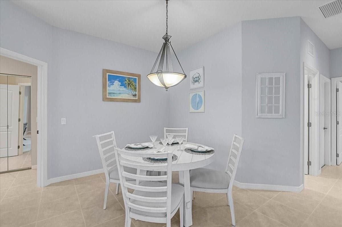 1631 MONARCH DRIVE — photo 4 of 45