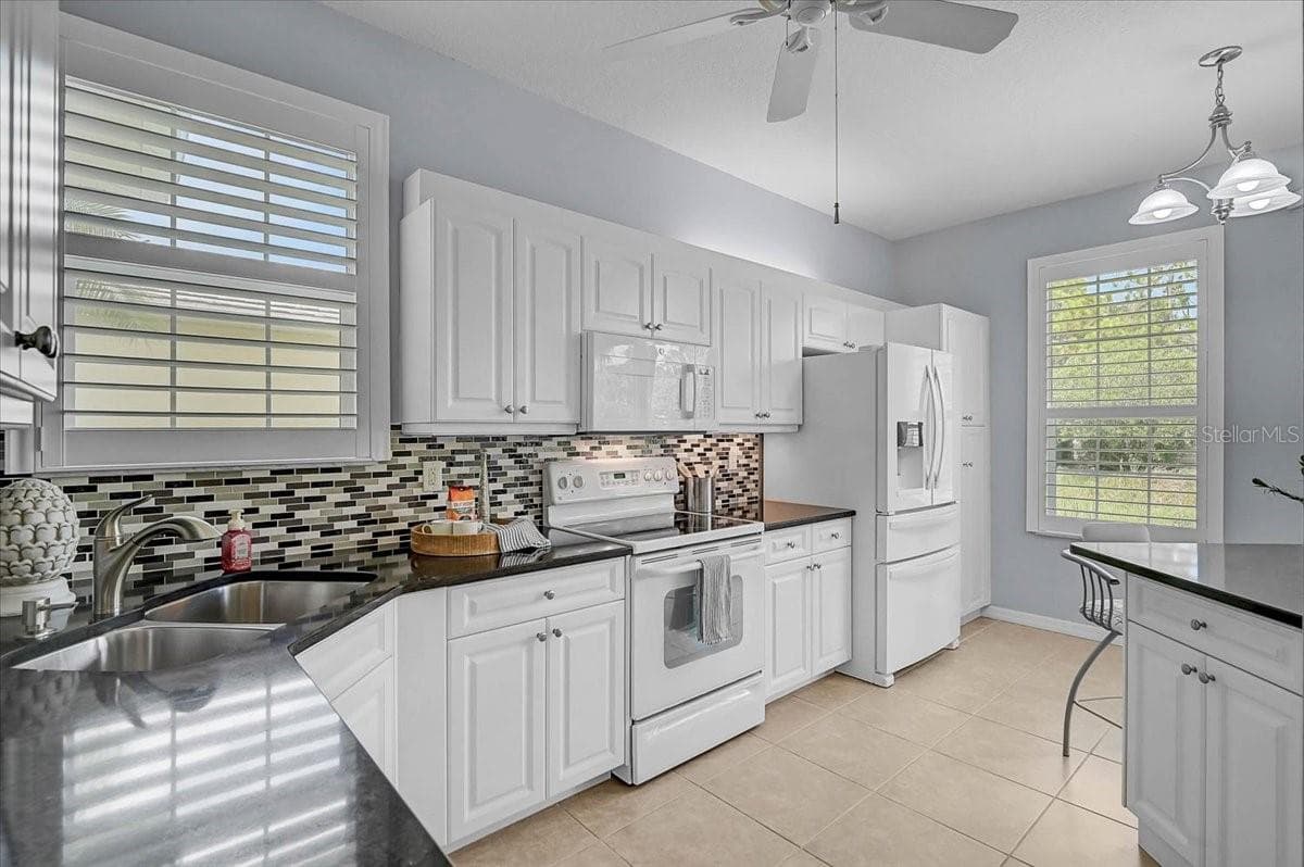 1631 MONARCH DRIVE — photo 9 of 45