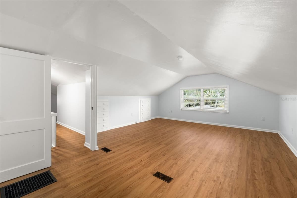 16 20TH TERRACE — photo 33 of 49
