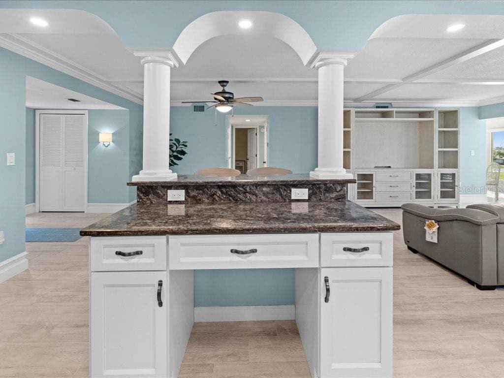 1 COLONY POINT DRIVE — photo 20 of 41