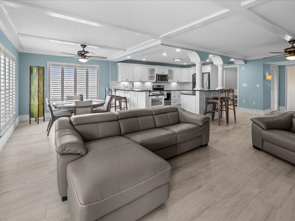 1 COLONY POINT DRIVE — photo 16 of 41