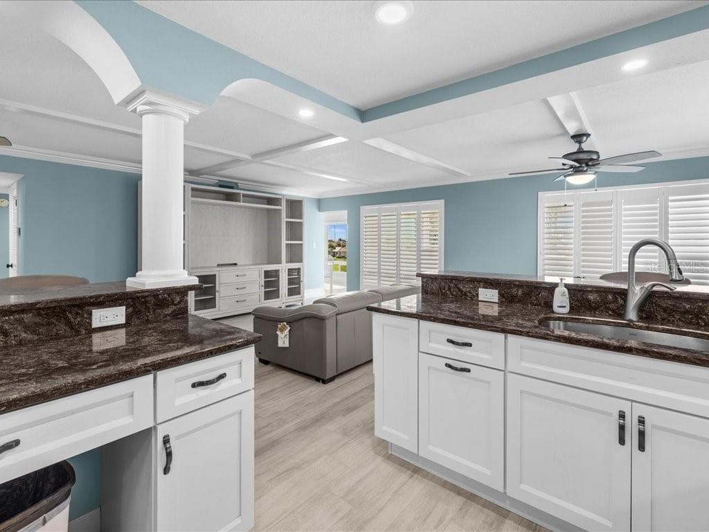 1 COLONY POINT DRIVE — photo 21 of 41