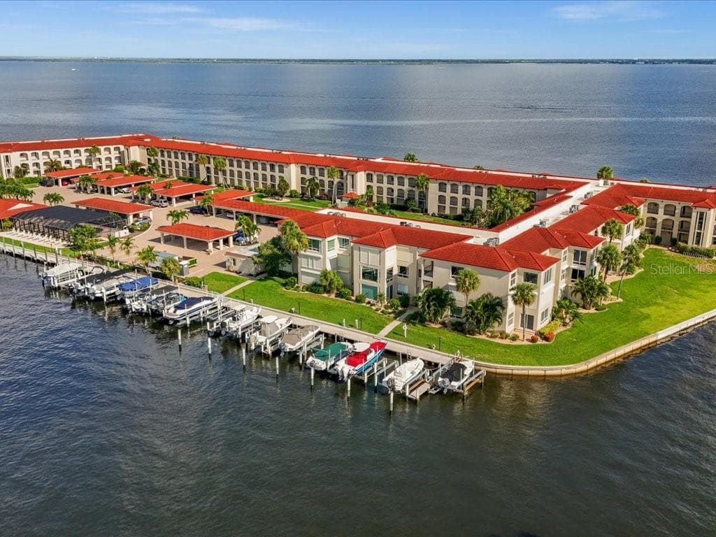 1 COLONY POINT DRIVE — photo 3 of 41