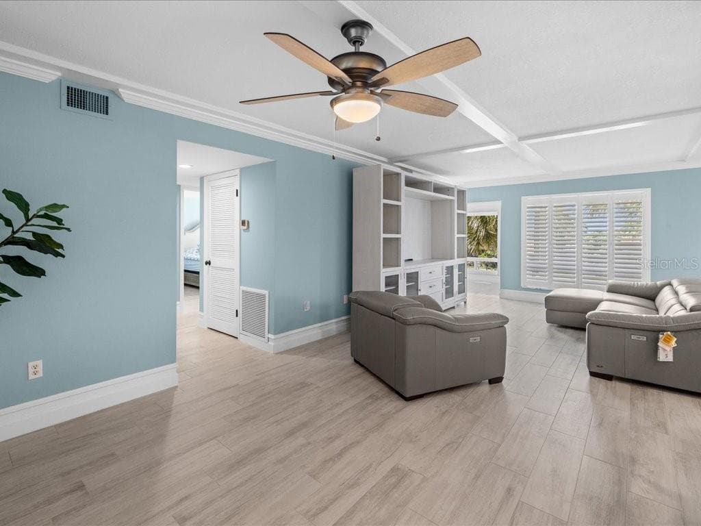 1 COLONY POINT DRIVE — photo 13 of 41