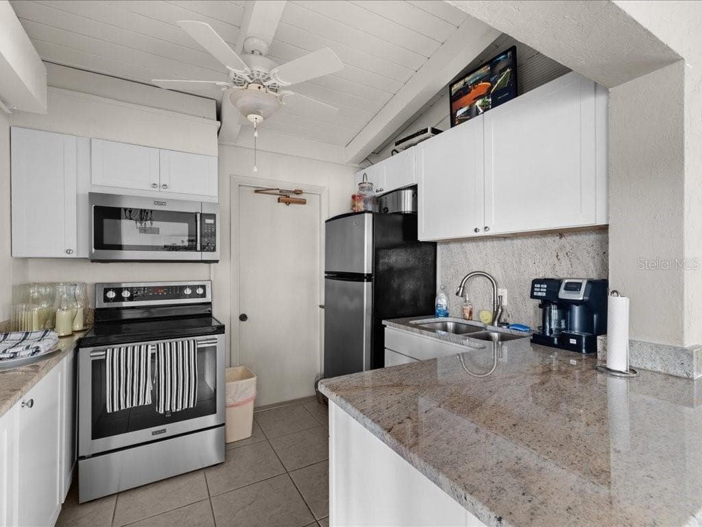 1 COLONY POINT DRIVE — photo 39 of 41